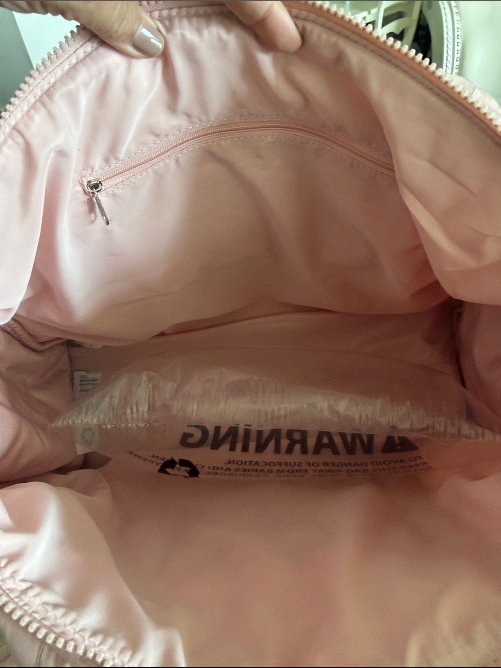 Wilo Quilted Floral Travel Tote in Light Pink - Picture 9 of 14